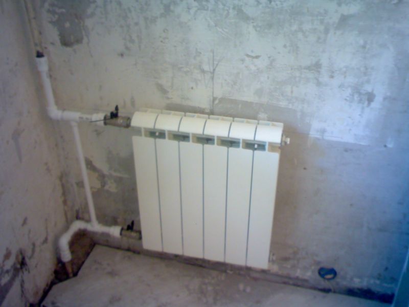 Замена перенос радиатора отопления частного дома